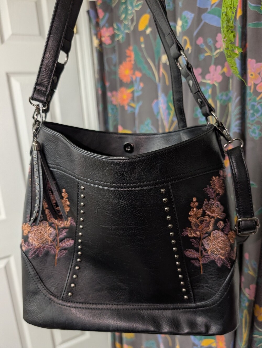 Sam & Hadley Black Floral Embroidered Shoulder Bag